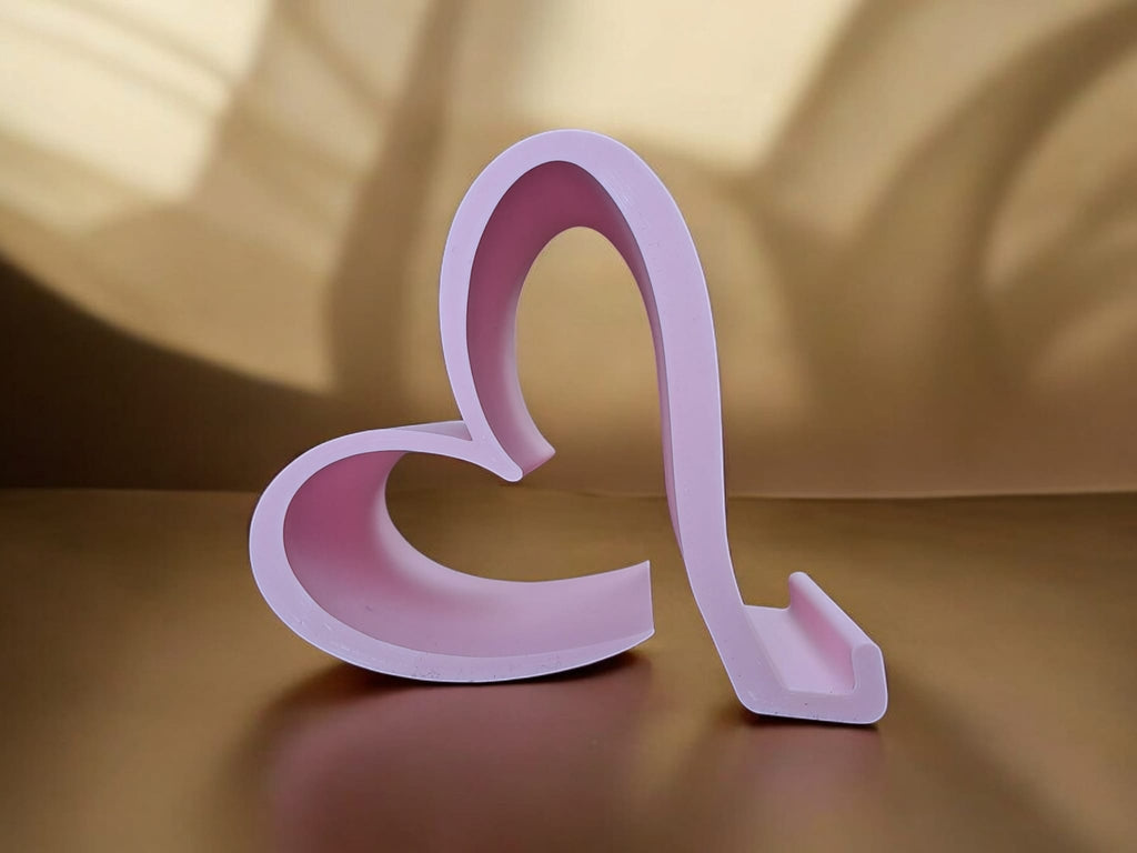 Heart-Shaped Decorative Mobile Stand – Plastic Holder for Desk, Gift & Home Decor